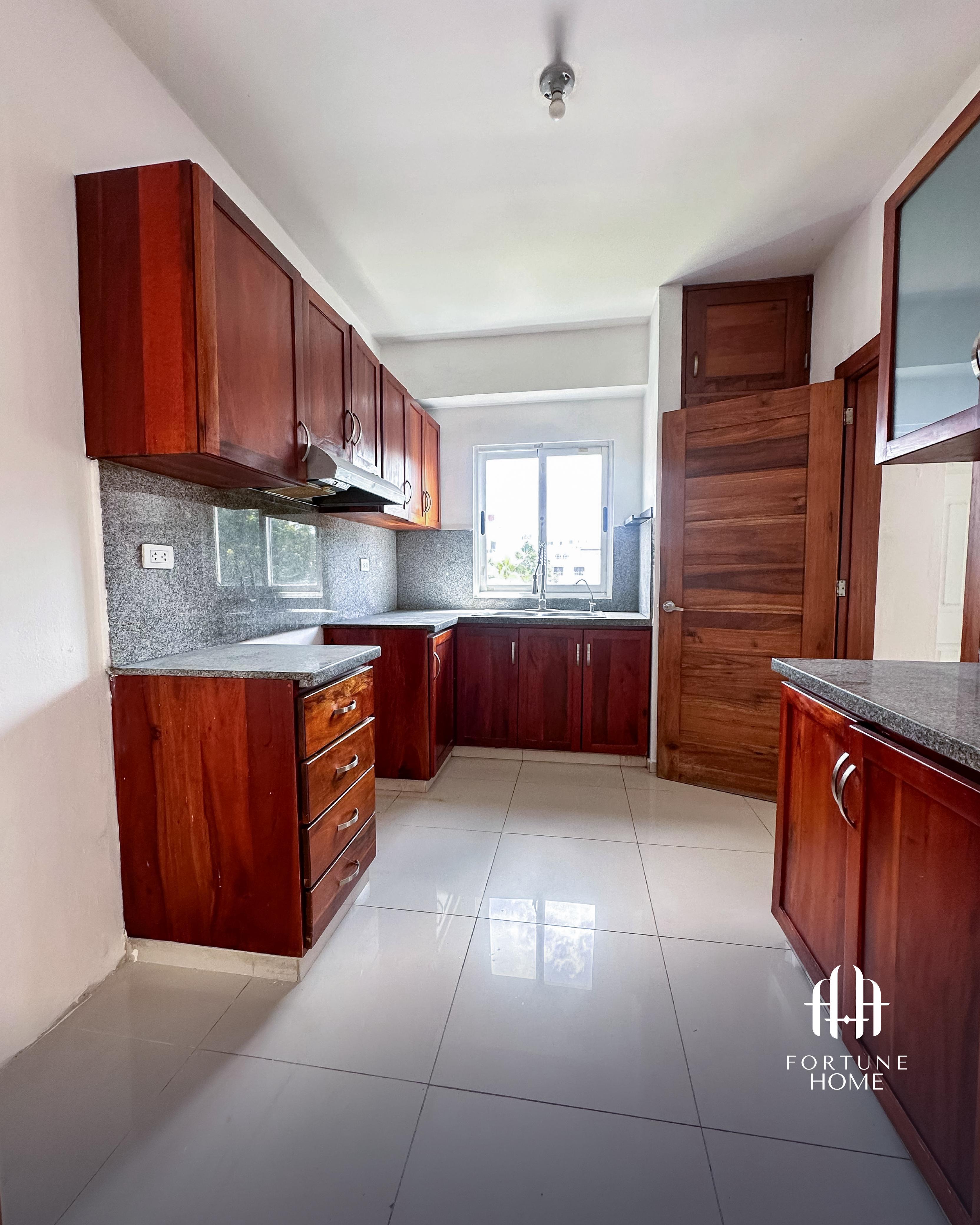 DE OPORTUNIDAD, el millon! 3 habitaciones.